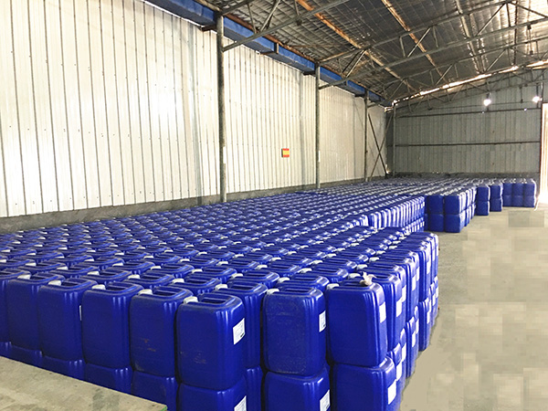 405鹵水管道專(zhuān)用阻垢緩蝕劑